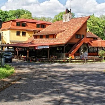 Zajazd Ostep Gorzyń Exteriör bild